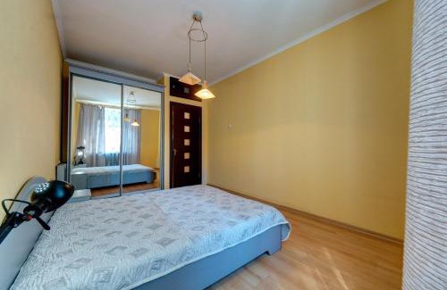 Afanasivsʹkyy Yar Apartamento | Apartments with three rooms on Shevchenko blvd
