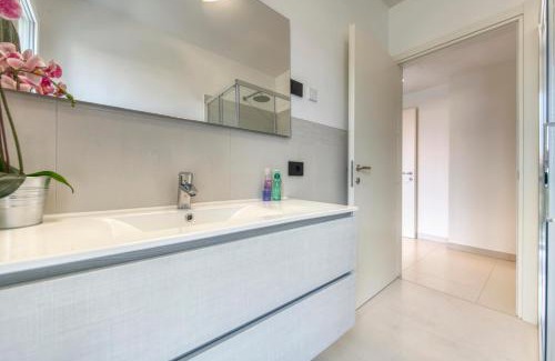 Montioni Apartamento | ApartmentsGarda - Le Terrazze Del Garda Residence