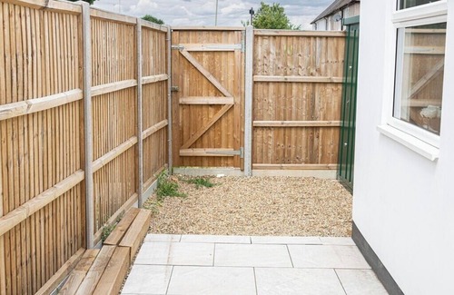 Cray Valley West Apartamento | Apartmentsleeps2-patio-parking-petsok-orpington