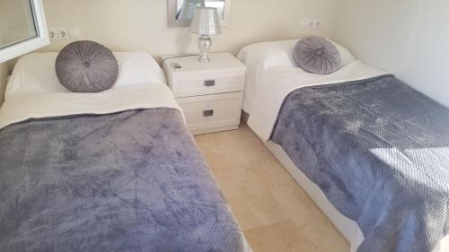 Castillo de Sabinillas Apartamento | ApartmentSleeps4-Pool-Bbq-Garden-Ac