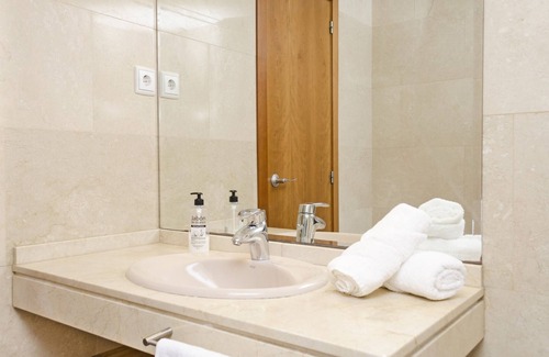 Penya-roja Apartamento | ApartUP Blue Opera View