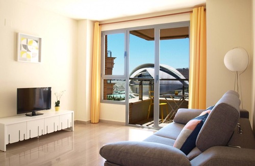 Penya-roja Apartamento | ApartUP Yellow Opera View