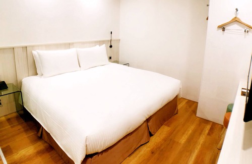 Zhongzheng Hotel | APause Inn