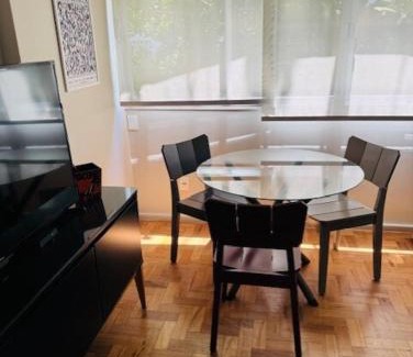Leblon Apartamento | Apezinho 5 minutes from Leblon beach