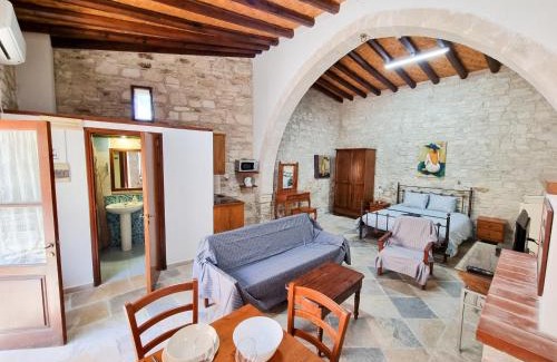 Skarinou Apartamento | Aphrodite's Pool Retreat