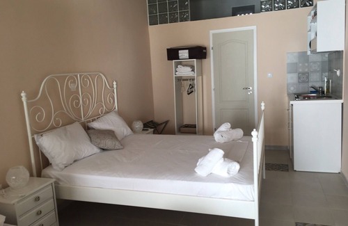 Kini Casa | Aphrodites Apartments