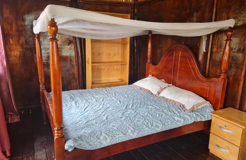 Fort Portal Casa | Apiary Farmstead