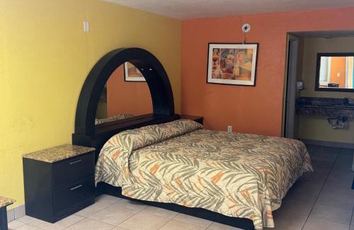 Historic Downtown Kissimmee Hotel | Apollo Inn - Downtown