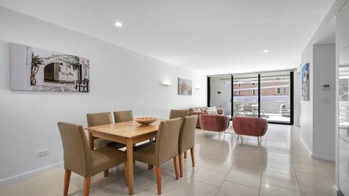 Terrigal Casa | Apollo Short Walk To Beach Accom Holidays