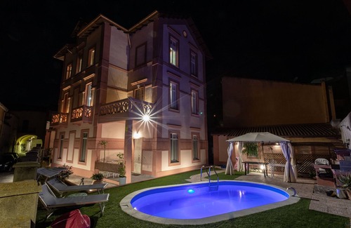 Oristano Historic Centre Apartamento | apartamento céntrico para 6 personas con jacuzzi y piscina