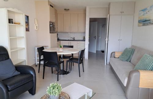 De Panne Apartamento | App KLIF De Panne - top location & sea front !
