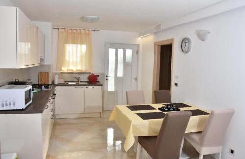 Vrvari Apartamento | App Roko