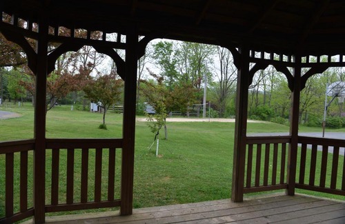 Hamburg Otro | Appalachian Camping Resort Cottage 1
