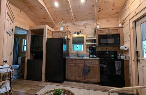 Bryson City Cabina | Appalachian Escape Tiny Home Near Nantahala River