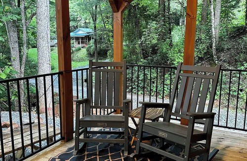 Bryson City Cabina | Appalachian Escape Tiny Home Near Nantahala River