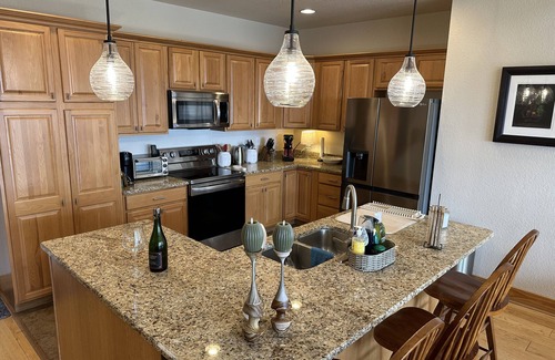 Wolf Laurel Casa | Appalachian Hideaway - Perfect Views - Hatley Pointe- great snow conditions NOW
