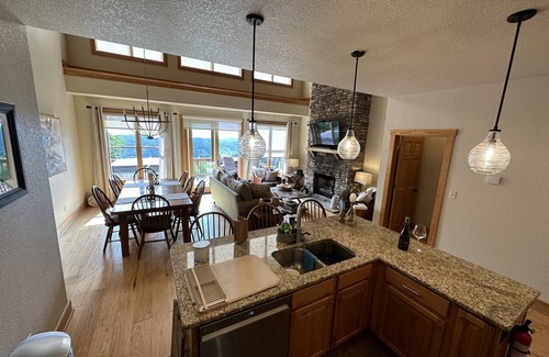 Wolf Laurel Casa | Appalachian Hideaway - Perfect Views - Hatley Pointe- great snow conditions NOW