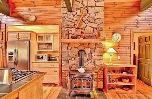 Unicoi Cabina | ✶Appalachian Mt Cabin, Mt Views, 3BR 3BA, Fiber Wifi, Family, Hiking, Waterfalls