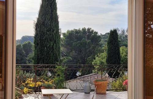 Mondragon Apartamento | Apparently T2 in house in the middle of the vineyards
