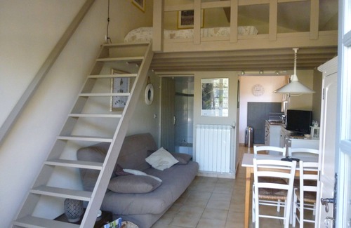 Alleins Apartamento | Appart. 2 Pers. Le Calme au Coeur des Oliviers