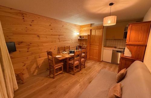 Meribel-Mottaret Apartamento | Appart 2 pièces 6p - Pied des pistes avec vue - Parking - Mottaret