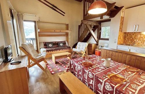 Le Planellet Apartamento | Appart 2 pièces + mezzanine, 6 couchages, Megève, parking - FR-1-597-7