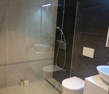 Perroy Apartamento | Appart avec piscine chauffée et plage 5 min