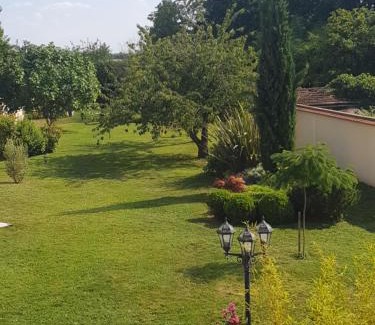 Montevrain Apartamento | Appart avec terrasse, AirCon & parking clos