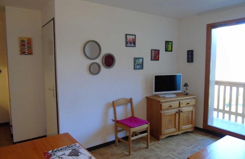 Valfrejus Apartamento | Appart cosy 4 pers à Valfréjus, animaux admis, parking - FR-1-561-19