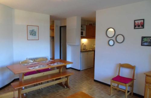 Valfrejus Apartamento | Appart cosy 4 pers à Valfréjus, animaux admis, parking - FR-1-561-19