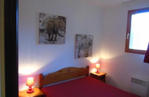 Valfrejus Apartamento | Appart cosy 4 pers à Valfréjus, animaux admis, parking - FR-1-561-19