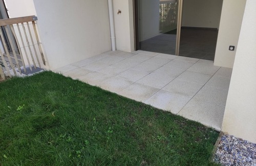 Bron Apartamento | Appart de 45 m² Avec Jardin Dans une Résidence Neuve