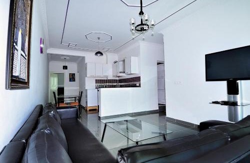 Saidia Apartamento | Appart de 80m2 à 800m de la plage, Wifi, Clim, tout les commerces à moins 50m