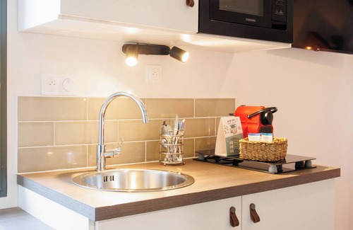 Saint-Junien Apartamento | Appart'hôtel Le Corot - Accès Autonome
