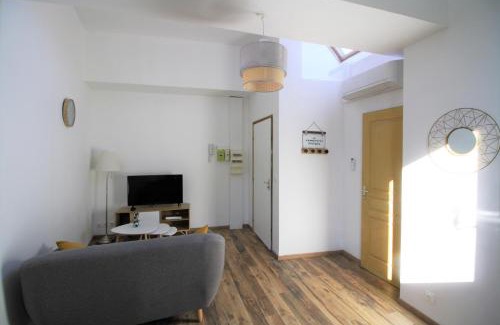 La Tour-du-Pin Apartamento | Appart'hôtel Le Pin