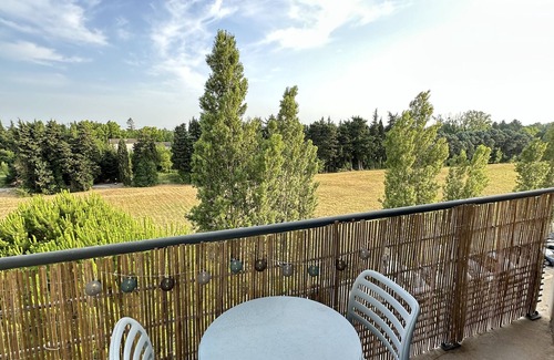 Avignon Apartamento | Appart'Hôtel with Balcony - Avignon TGV station Confluence