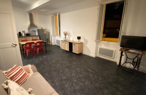 Fontaine-de-Vaucluse Apartamento | Appart " la rue des roues", à Fontaine-de-Vaucluse