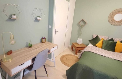 Carrieres-sous-Poissy Apartamento | Apartamento-Apartamento-Baño con bañera-Vista a la Piscina