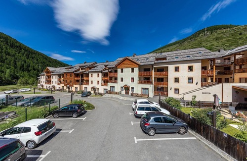 Abries Condominio | Appart Spacieux + Confort 6p | Esprit Chalet, equipo + privé