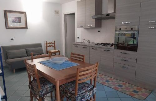 Grottammare Apartamento | Appartamento 100mq in villa con giardino recintato