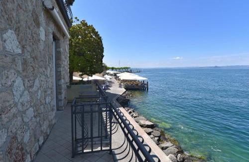 Torri del Benaco Apartamento | Appartamento a 5 metri dal lago