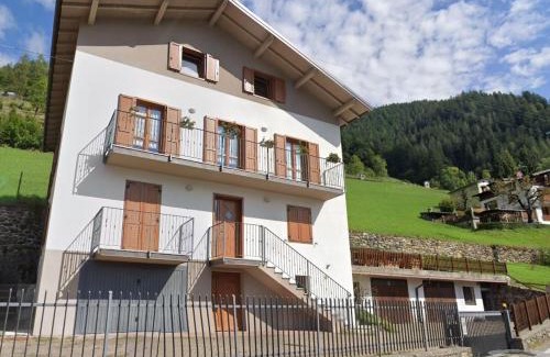 Vilminore di Scalve Apartamento | APPARTAMENTO ACERO ROSSO