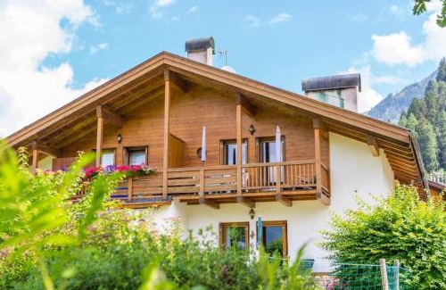 Predazzo Apartamento | Appartamento Bucaneve