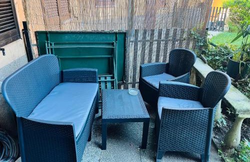 Porto Valtravaglia Apartamento | appartamento con giardino a 2 minuti dal lago