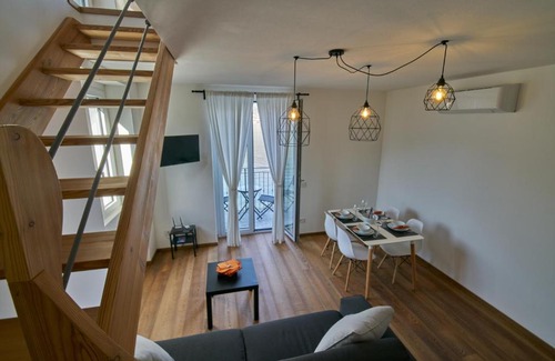 Lezzeno Apartamento | Appartamento Comballo