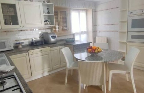 Caltanissetta Apartamento | Appartamento con Piscina per 6 Persone