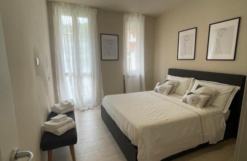 Polpenazze del Garda Apartamento | Appartamento con piscina “La Finestra sul Garda”