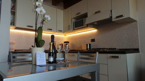 Gardola Apartamento | Appartamento Elisabetta - Theater Home