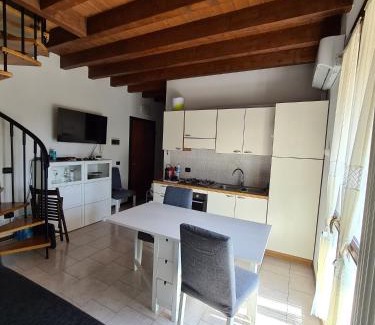 Peschiera del Garda Apartamento | Appartamento in residence vicino al centro con piscina