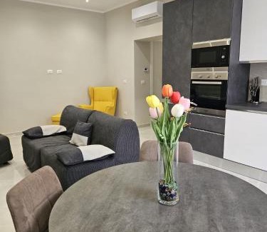 Lagaccio Apartamento | Appartamento in centro a 250m stazione di principe